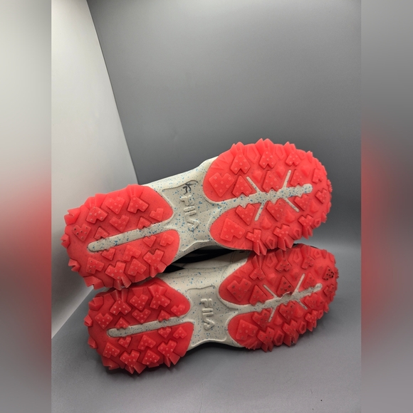 Fila Trail Running Sneakers Women’s Size 7 White Black Red Blue Outdoor Shoes - Picture 9 of 9